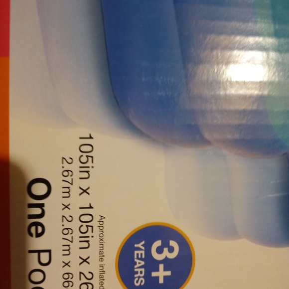 Brand New Intex Family Lounge Pool - Picture 2 of 3